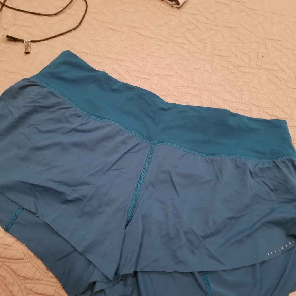 Lululemon shorts size 10
